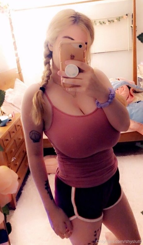 ShySlut0 star nice photo