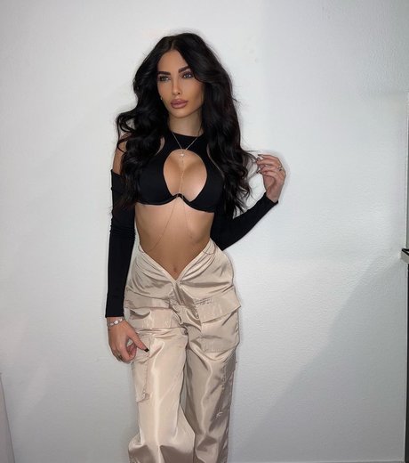 Gigi Papasavvas pornstar hot image