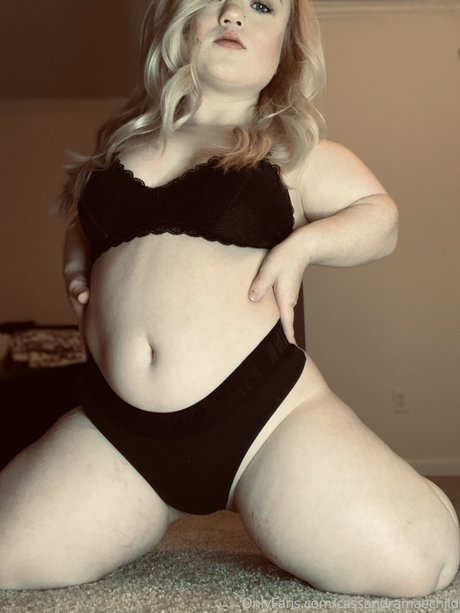 _Cassandra Mae Davis model hd gallery