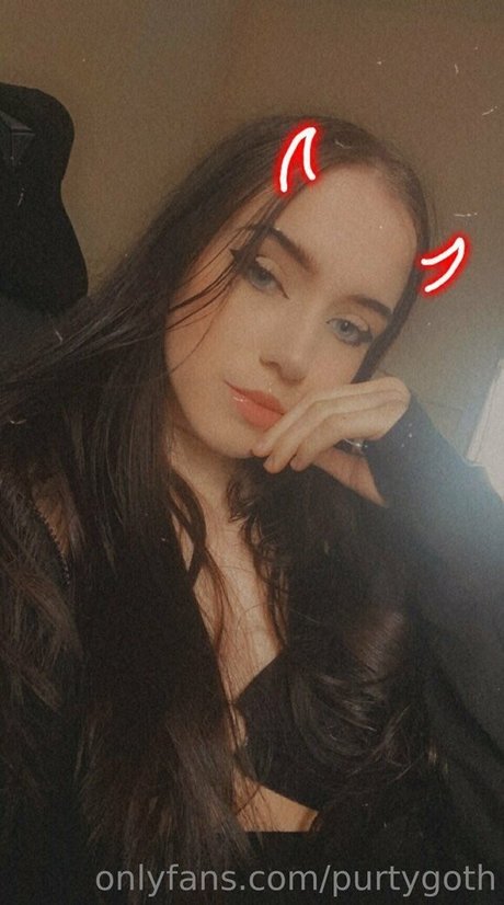 Purtygoth pornographic model picture