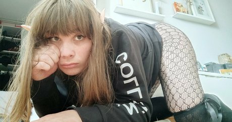 faecuddlebug erotic actress gallery