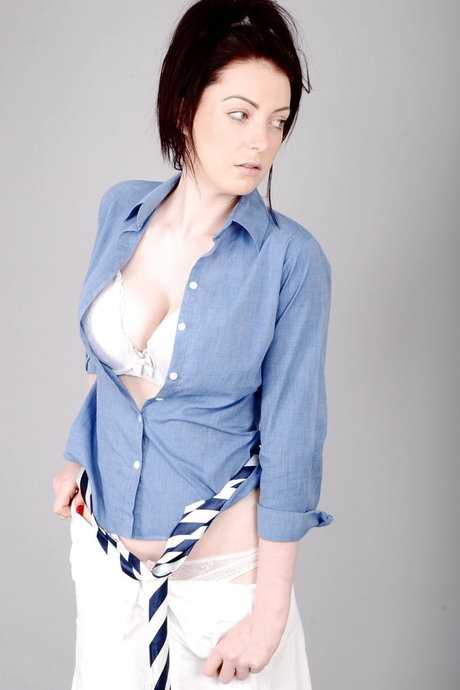 Alice Brookes star top images