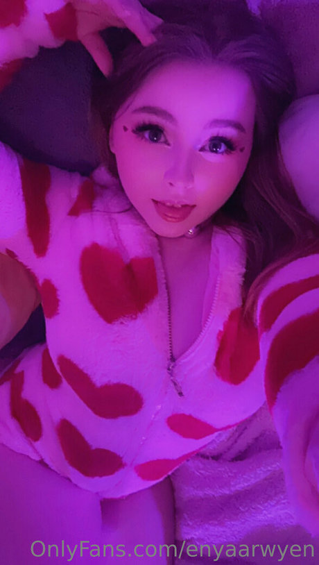 Enyaarwyen hot star galleries