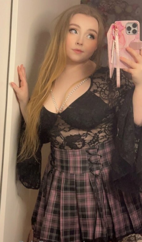 Enyaarwyen model image