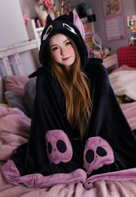 Enyaarwyen star nude img