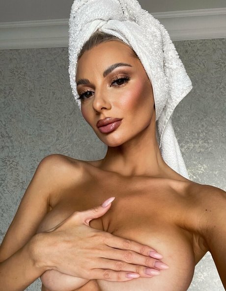 tattooed redhead onlyfans free archive