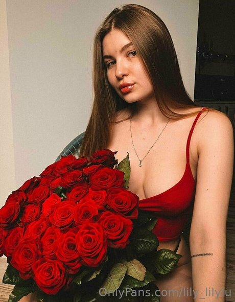 lily lilylu sexy star images