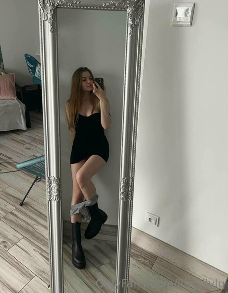 lily lilylu pornstar erotic pictures