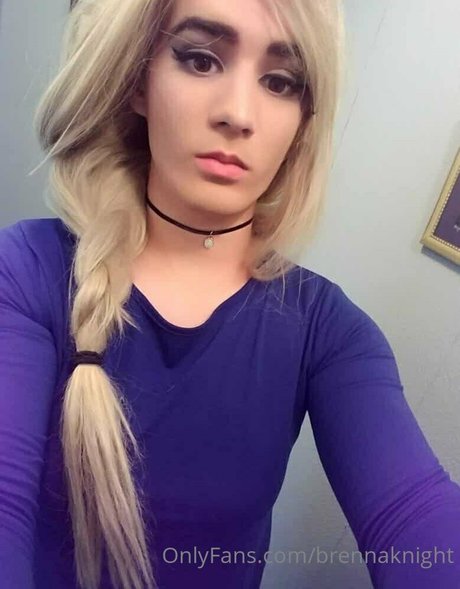 Brenna Knight model best pic