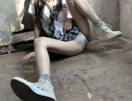 zanatissue top actress photos