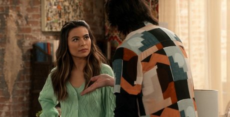 Miranda Cosgrove best model archive