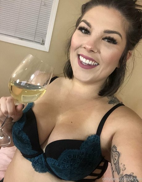 erynn pornstar top picture