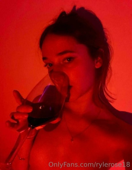 maryrosefree free model img