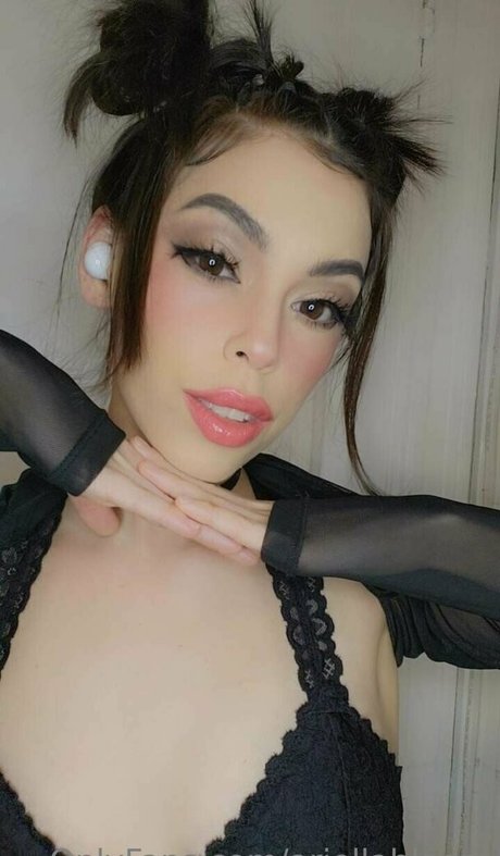 ariellabloom thumbnail