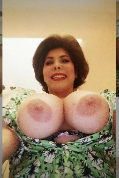Milly D abbraccio erotic actress photo