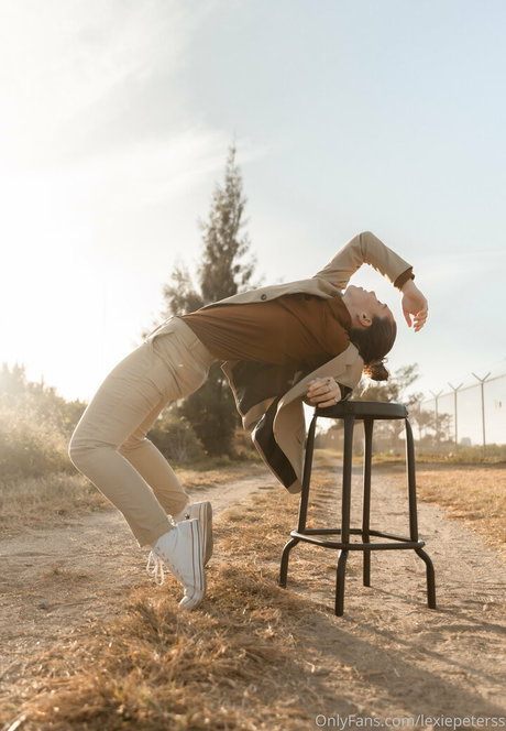 Lexiepeterss star erotic img