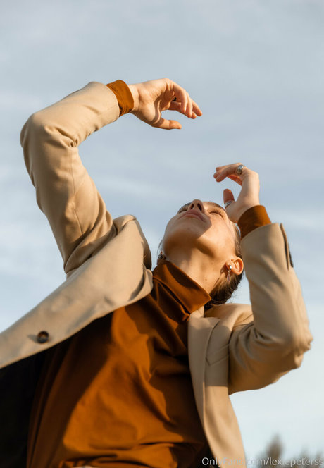 Lexiepeterss adult star picture