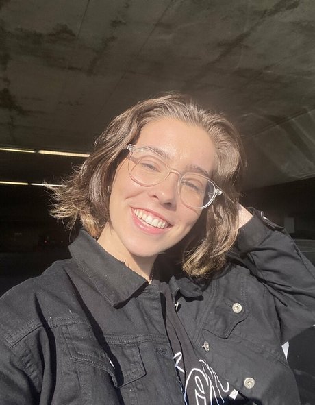 Lexiepeterss model perfect pictures