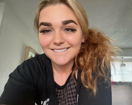 loganmilf model pretty pictures