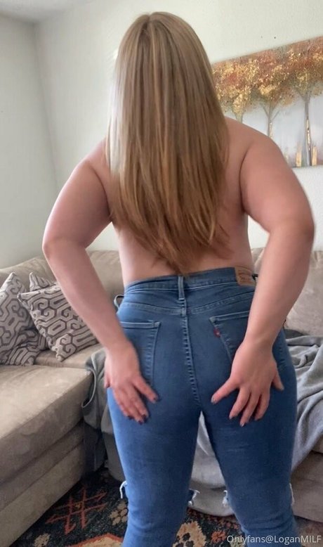 loganmilf hd model pics