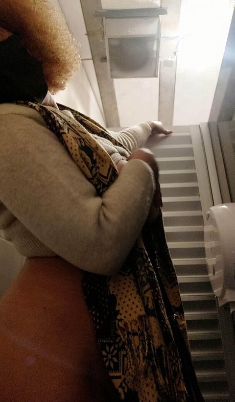 littleamorafr33 sexy pornstar pics