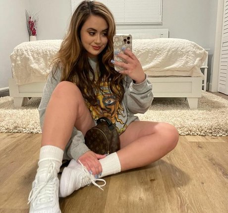 Veronica Rose hot model gallery