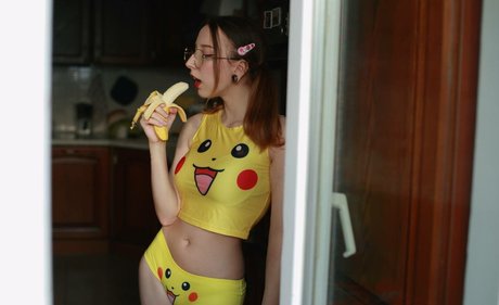 Loli Molly sex model pic