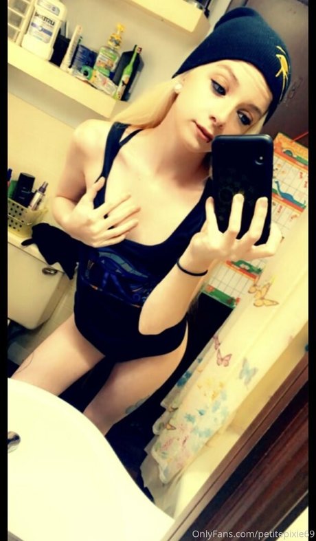 petitepixie69 model xxx photos