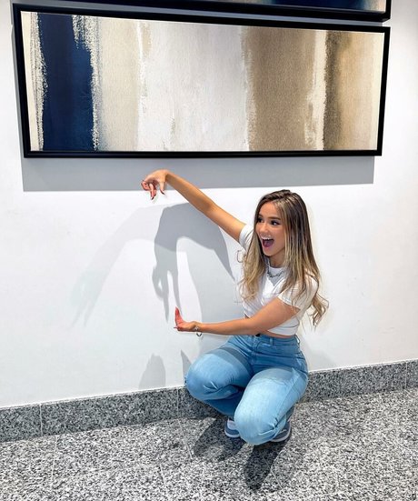 Bela Fernandez erotic actress images