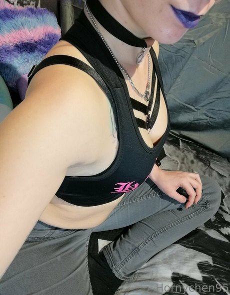 hornychen95 top pornstar image