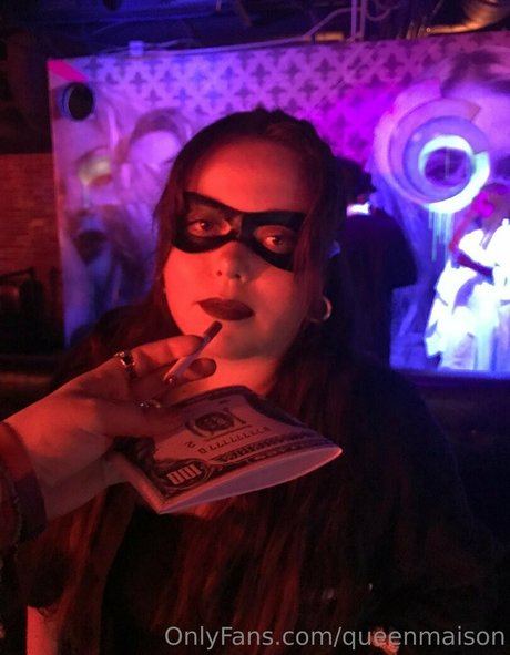 queenmaison nudes actress galleries