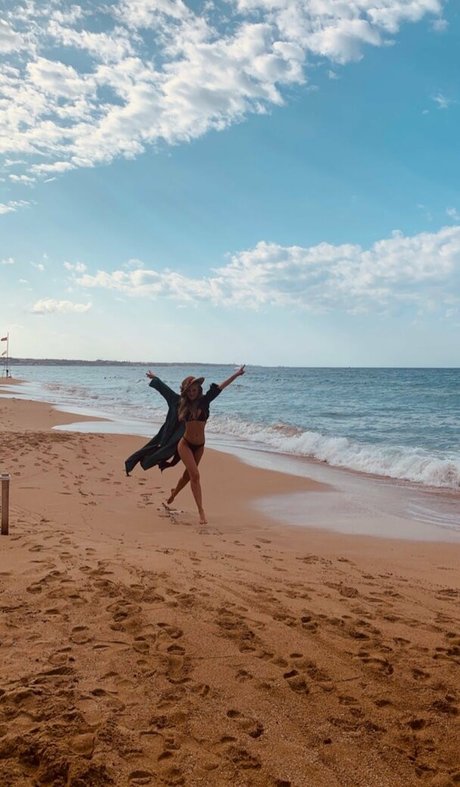 Maria Eugenia Suconic beautiful model photos