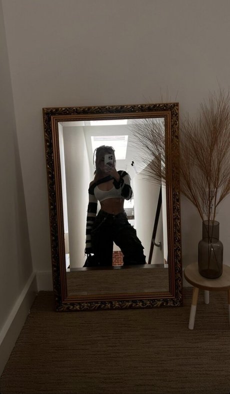 tall milf onlyfans top picture