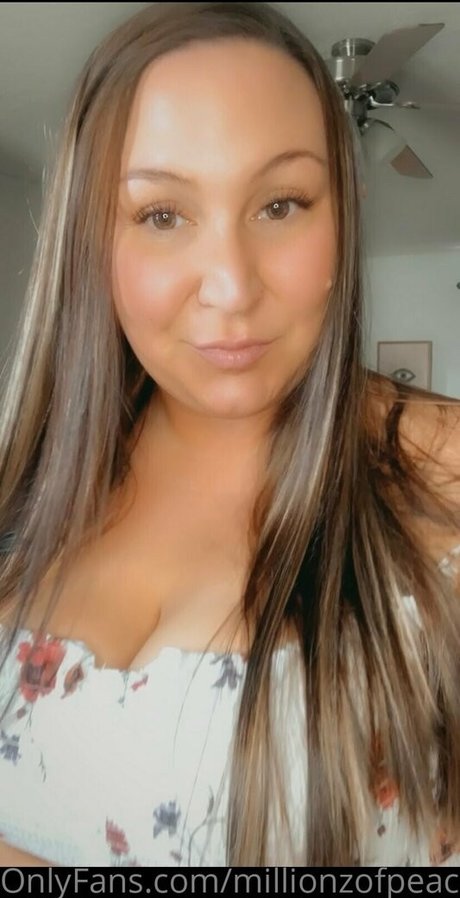 millionzofpeaches model art photos