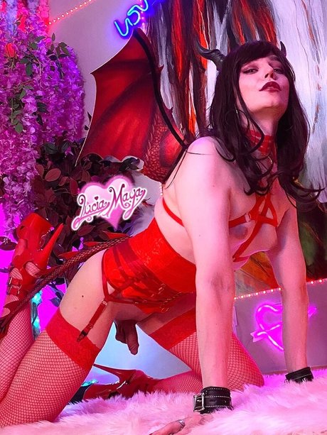 Lucia Maya xxx model pics