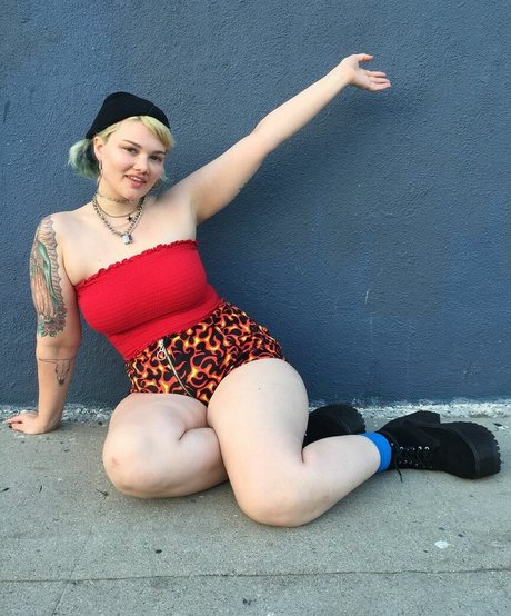 isabel hendrix sexy star photo