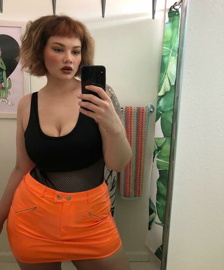 isabel hendrix pretty pornstar photo