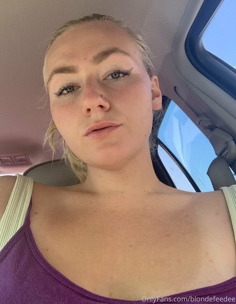 blondefeedee art pornstar photo