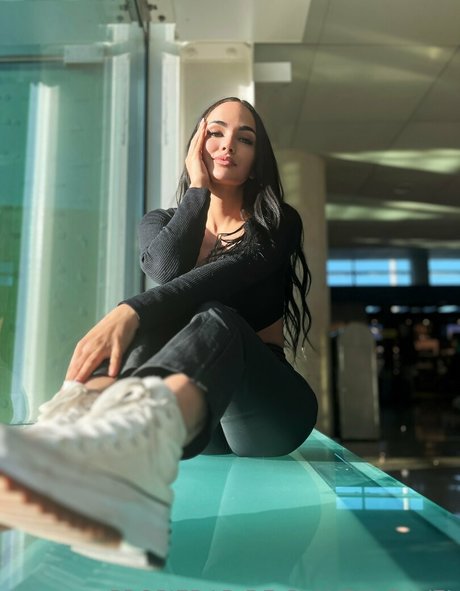 claudiabavel nude model images