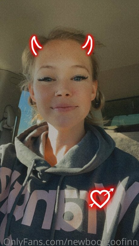 newbootgoofinn hot star pics