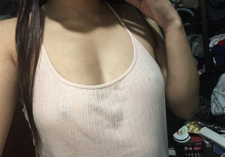 ngansturr model nude archive