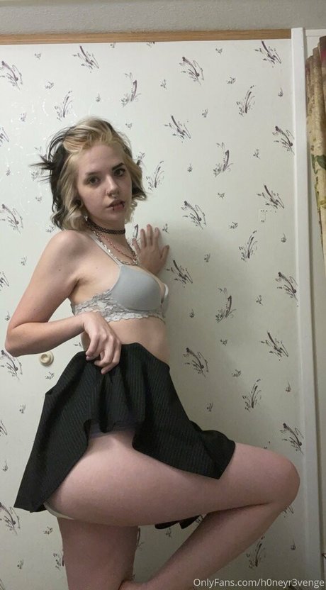 gothichorrorcliche art actress pics