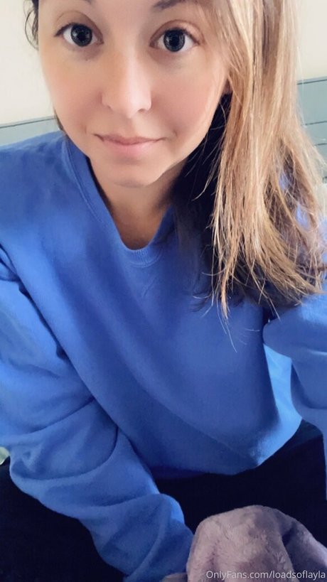 LoadsofLayla nude star images