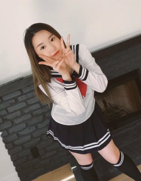 Plushys top actress picture