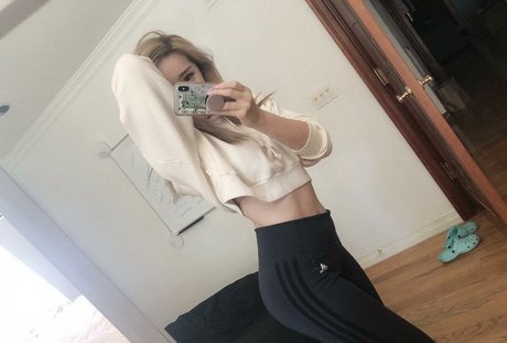 Plushys erotic pornstar pictures
