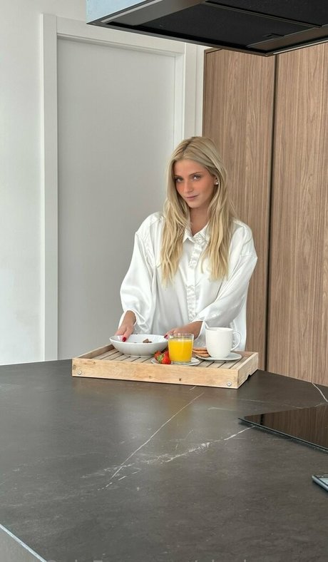 ainabarcons best model pics