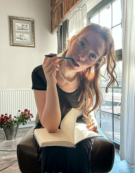 stacy therapy art star archive