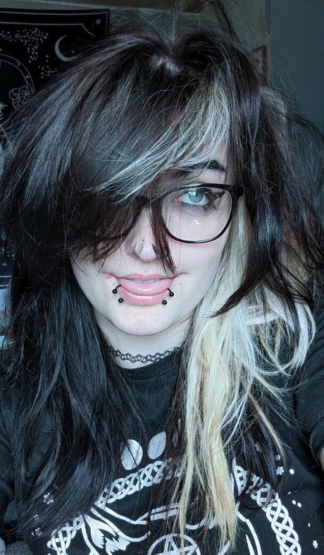 Easygoinggoth pornographic actress image