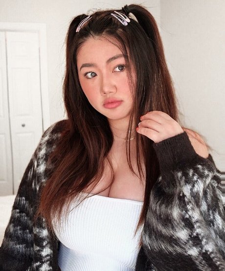 blonde masturbation onlyfans art naked img