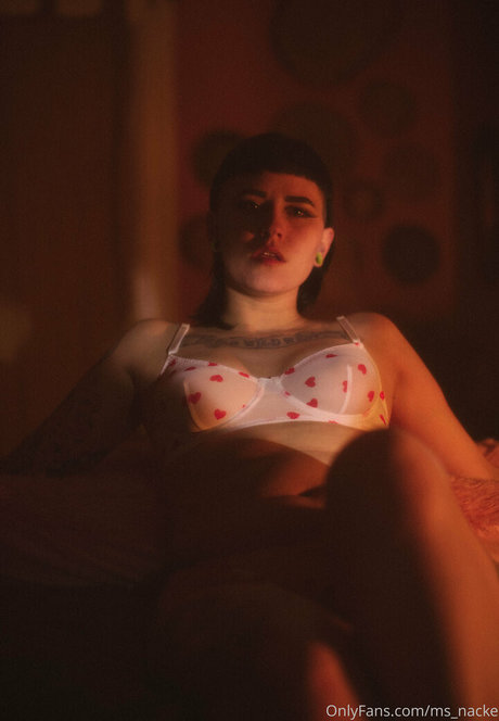 ms nacke porn model photos